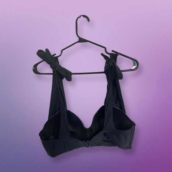 🦇 unique vintage lacey bats bikini top - Picture 2 of 2